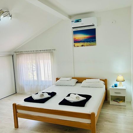 Appartamento Apartman Tajra Mostar Esterno foto